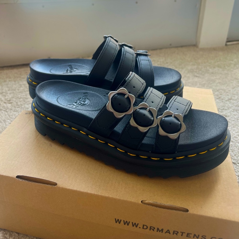 Dr. Martens Blair’s Slide - Black